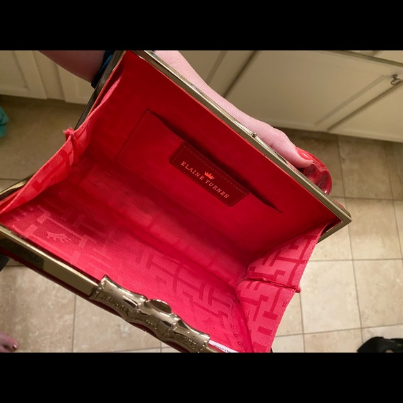 Elaine Turner red patent clutch with rose - Picture 2 of 3